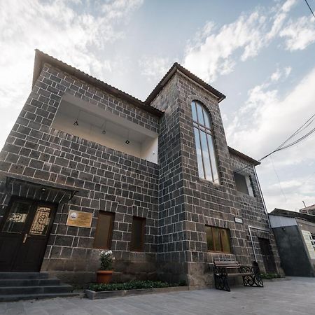 Gyumri Apart Hotel ภายนอก รูปภาพ